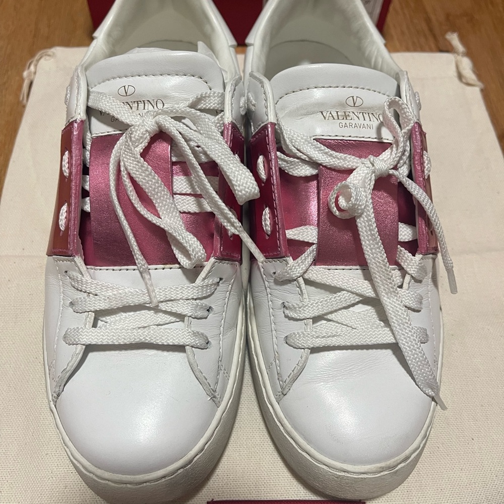 Valention open sneaker in calfskin leather